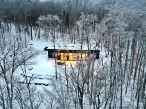 DAX HOUSE Stunning Mont-Tremblant Getaway Retreat